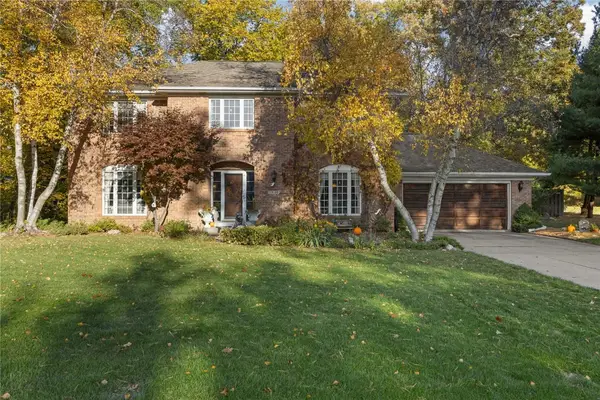 3920 Wyndham Drive Ne, Cedar Rapids, IA 52402