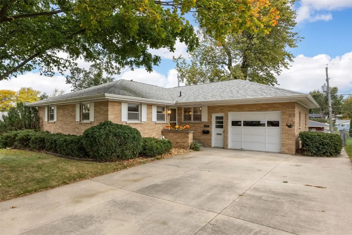 2900 24th Avenue, Marion, IA 52302 - Image #1