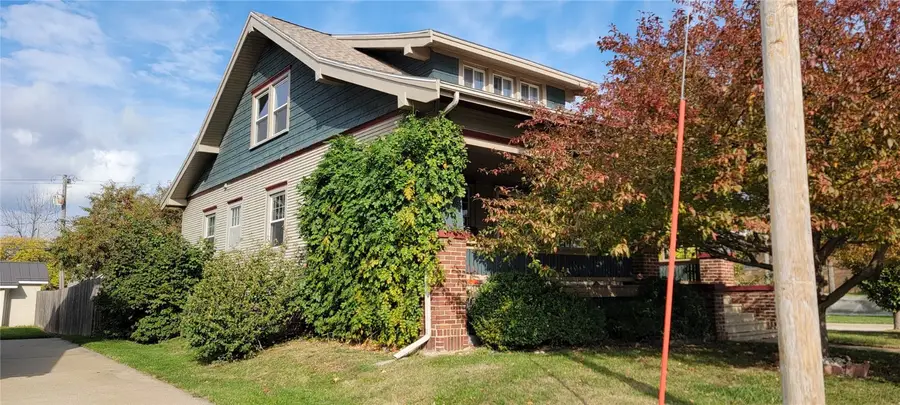 1602 1st Avenue Nw, Cedar Rapids, IA 52405 - Image #2