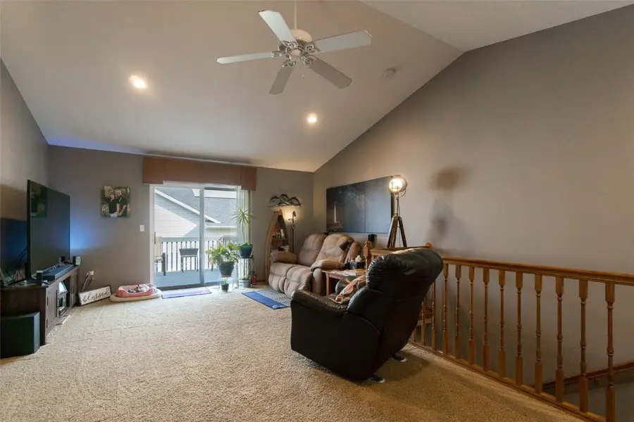 720 Hillview Drive, Fairfax, IA 52228 - Image #2
