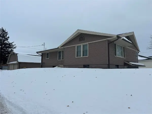 104 Walnut Street Nw, Blairstown, IA 52209