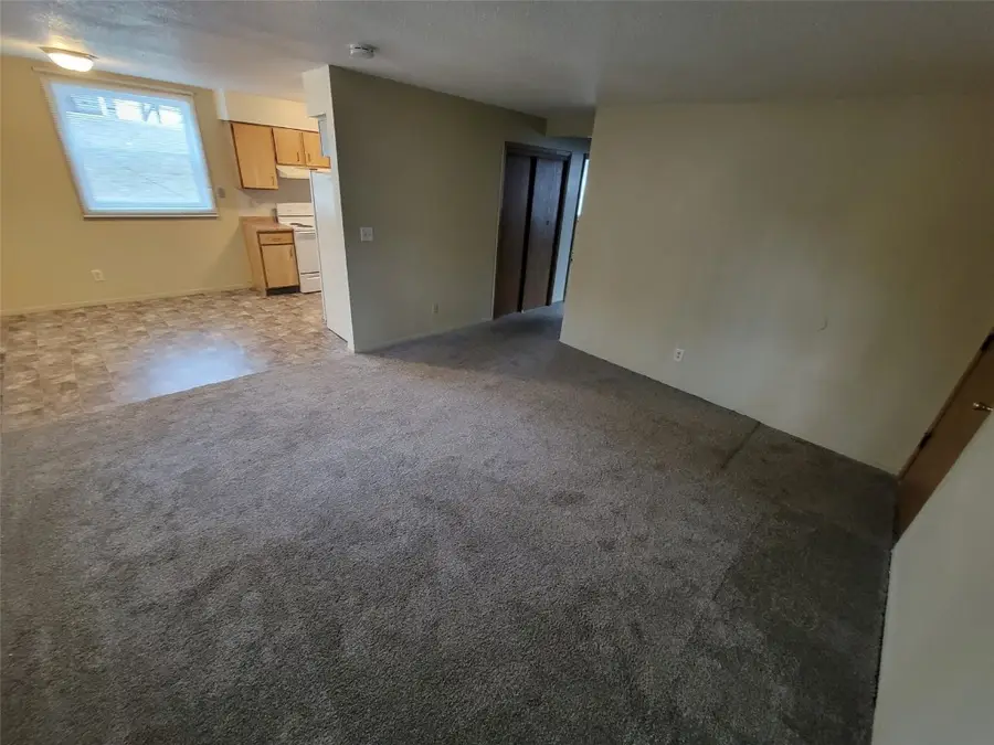 3918 21st Avenue Place Sw, Cedar Rapids, IA 52404 - #2