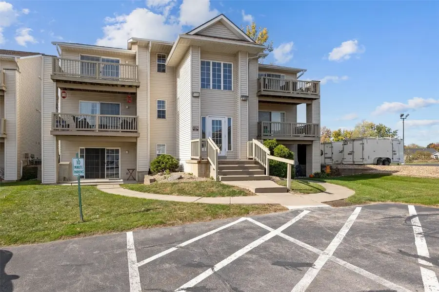 1370 44th Street #E, Marion, IA 52302 - Image #2