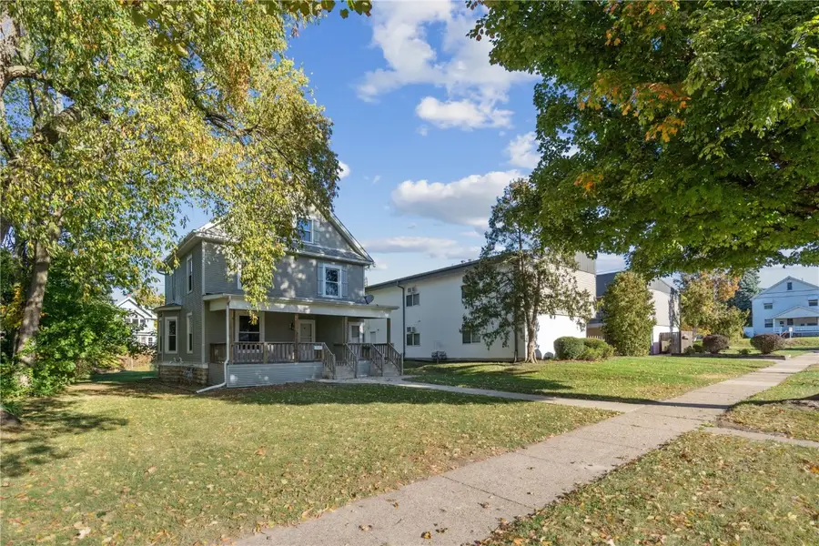 1748 A Avenue Ne, Cedar Rapids, IA 52402 - Image #2