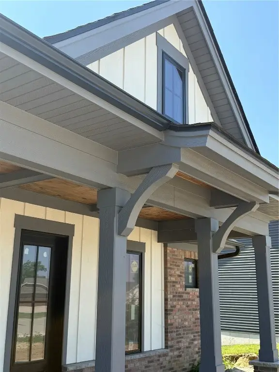 707 Cedar Bend, Solon, IA 52333 - Image #2