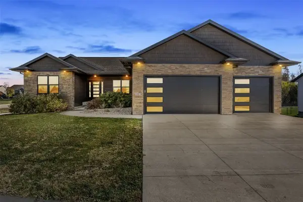 1005 Alexis Court, Marion, IA 52302