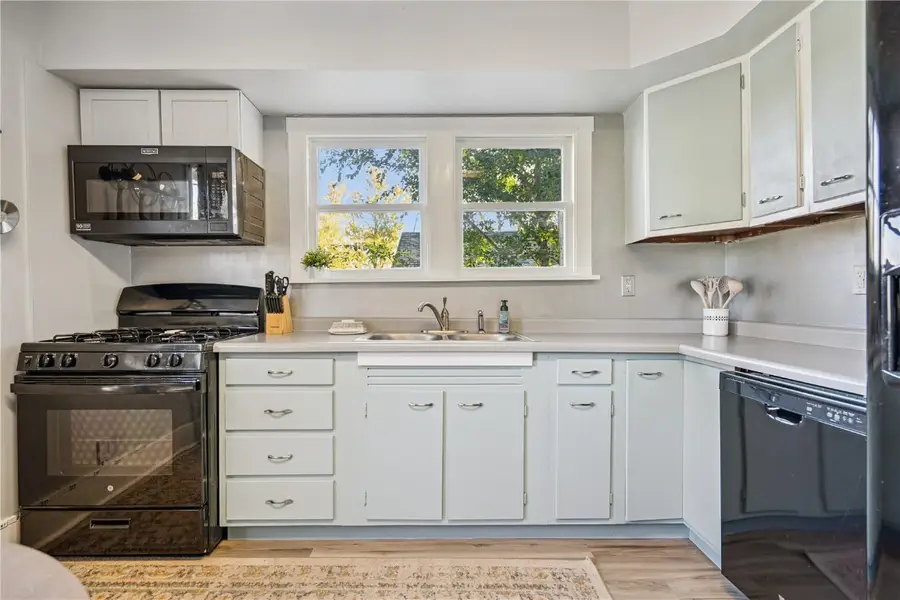 1132 21st Avenue, Cedar Rapids, IA 52404 - Image #3