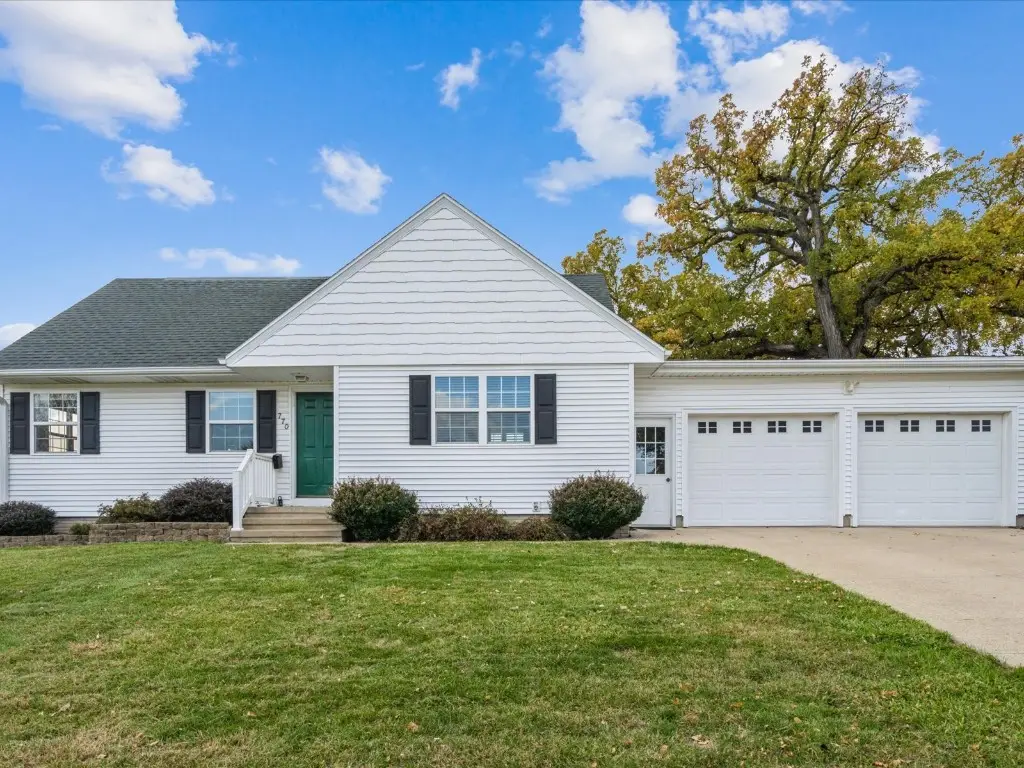 770 S 12th Street, Marion, IA 52302 - Image #1