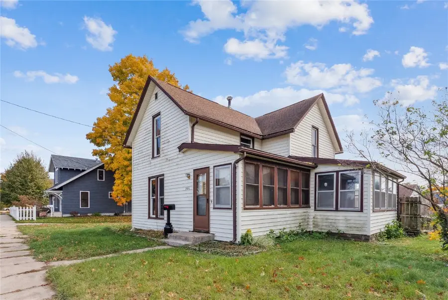 906 E 5th Street, Vinton, IA 52349 - Image #2