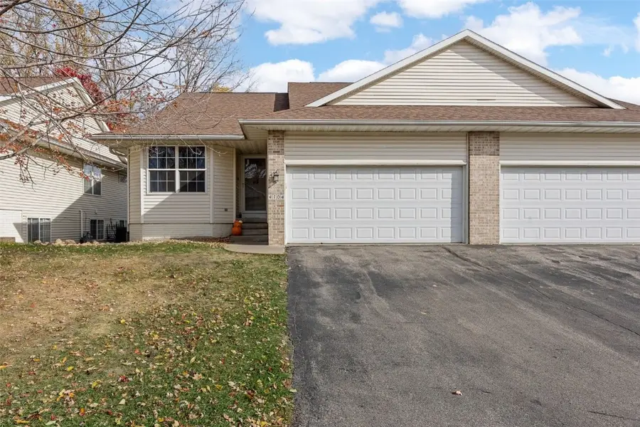 4104 Treeline Court Ne, Cedar Rapids, IA 52411 - Image #2