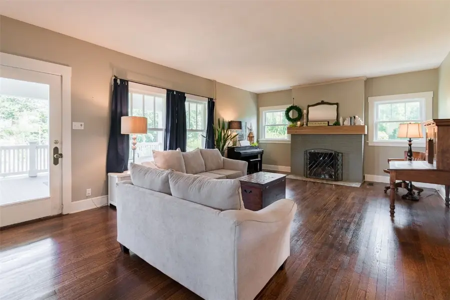 1929 Ridgeway Drive Se, Cedar Rapids, IA 52403 - Image #3