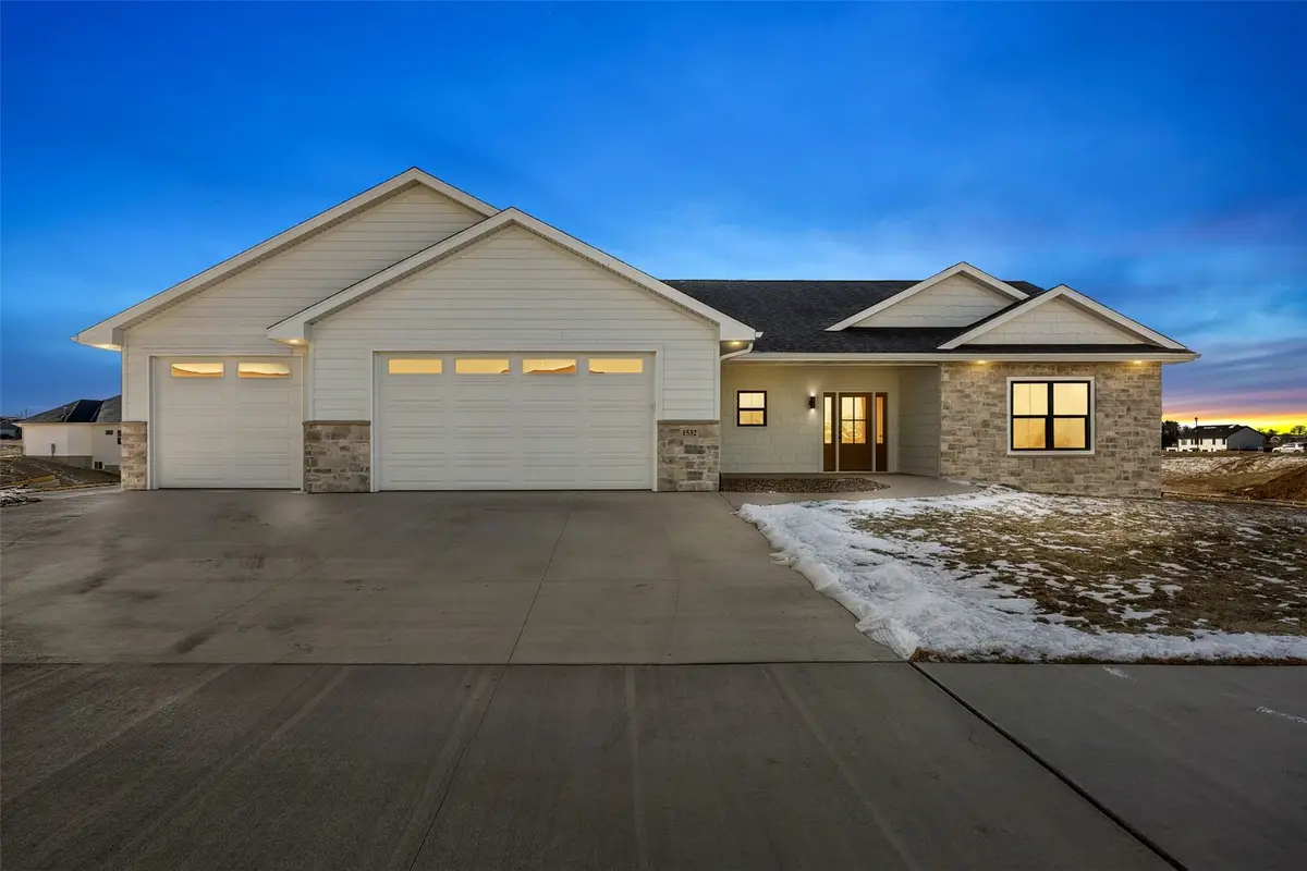 1532 3rd Street Sw, Mount Vernon, IA 52314 - Image #1