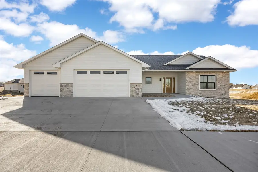 1532 3rd Street Sw, Mount Vernon, IA 52314 - Image #2