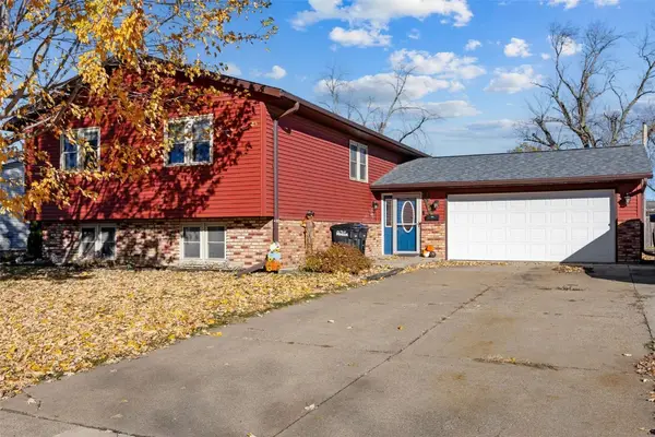 2570 Clark Avenue, Marion, IA 52302