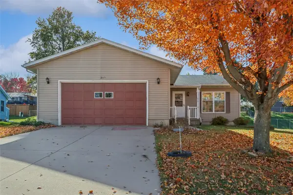 203 Tracy Lane, Williamsburg, IA 52361