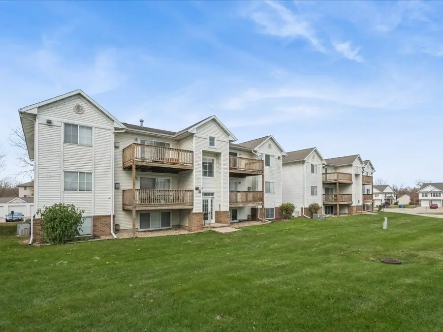 4619 1st Avenue Sw #3, Cedar Rapids, IA 52404 - Image #2