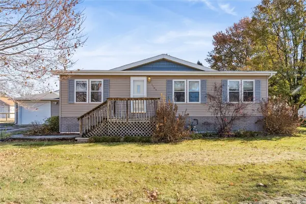 1104 Benton Street, La Porte City, IA 50651