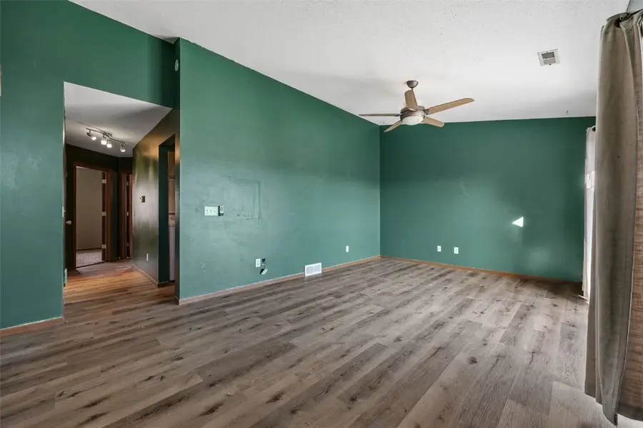 3507 E Avenue Nw #F, Cedar Rapids, IA 52405 - Image #2