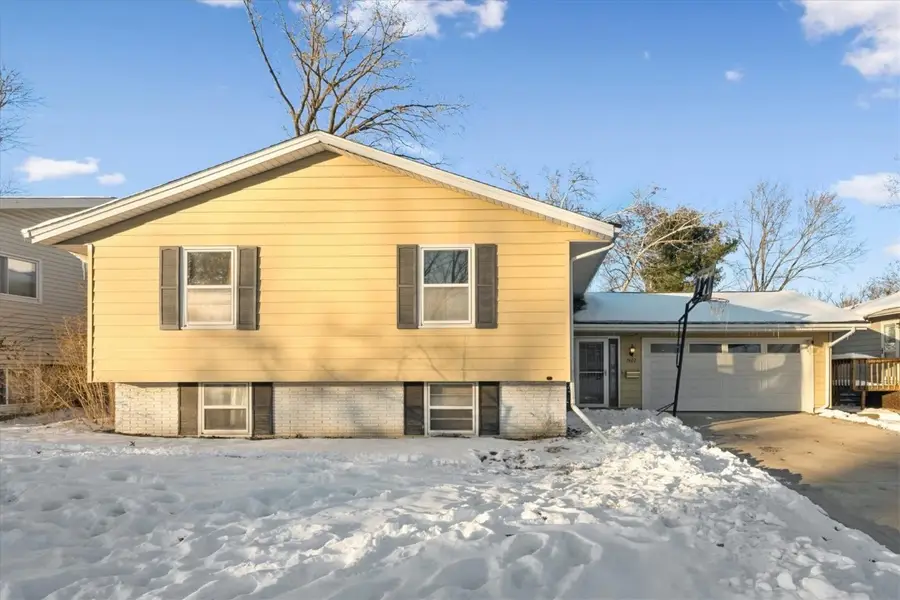 2602 Town House Drive Ne, Cedar Rapids, IA 52402 - Image #2