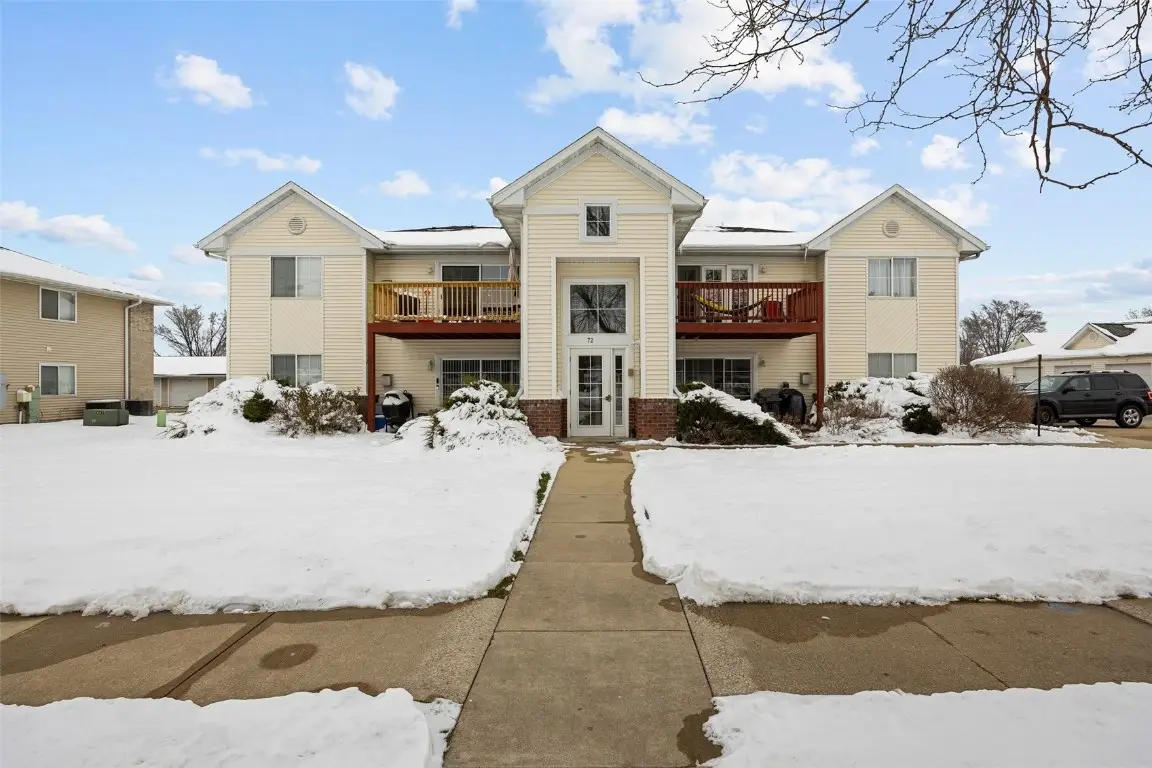 72 Miller Ave Sw Sw #8, Cedar Rapids, IA 52404 - Image #1