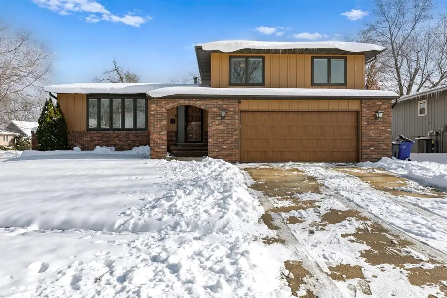 4642 Aspen Lane Ne, Cedar Rapids, IA 52402 - Image #2