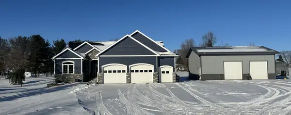 3917 Pikeview Drive, Center Point, IA 52213