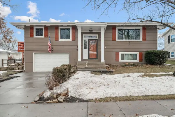 2220 Brockman Avenue, Marion, IA 52302