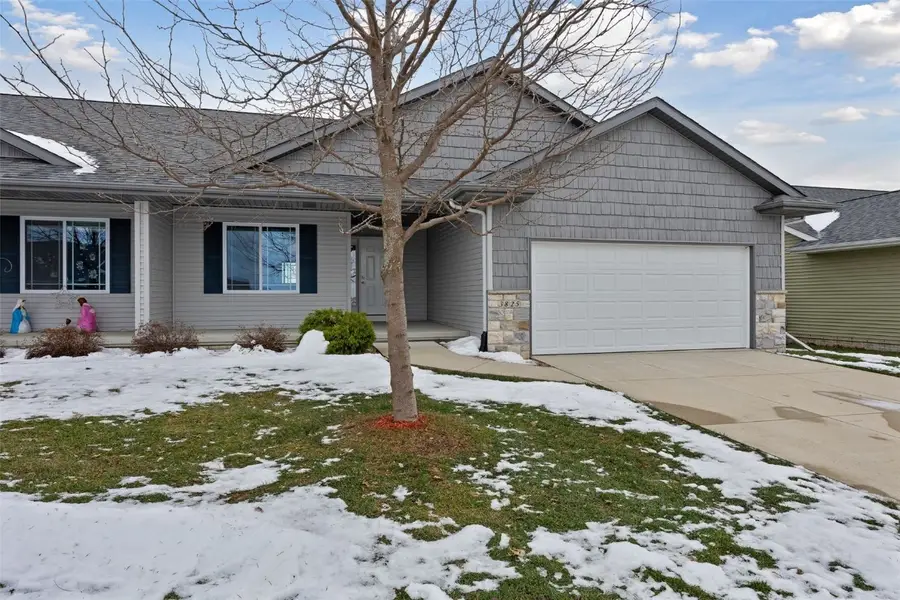 3825 Whitman Ave, Marion, IA 52302 - #2