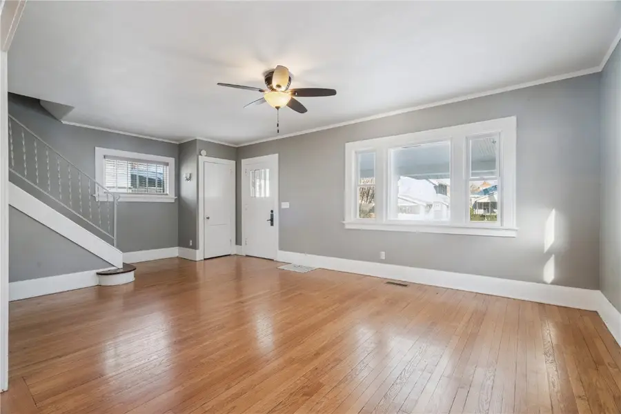 1813 6th Avenue Se, Cedar Rapids, IA 52403 - #3