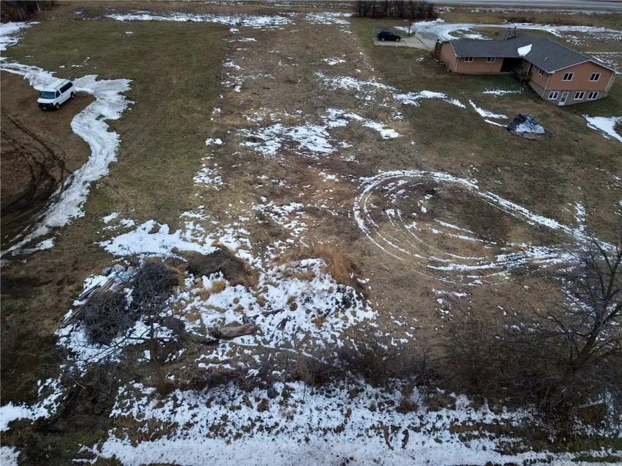 2641 Union Dr, Cedar Rapids, IA 52404 - Image #2