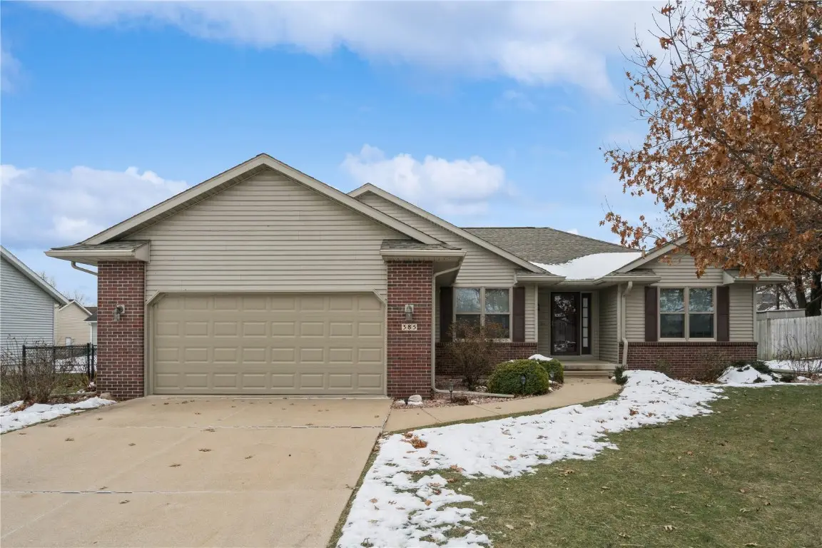 385 W 34th Avenue, Marion, IA 52302 - Image #1