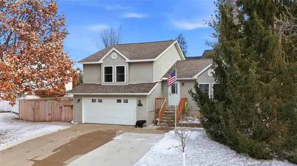 2023 Lynncrest Drive, Coralville, IA 52241