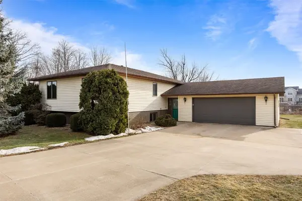 5871 Shiloh Lane, Cedar Rapids, IA 52411