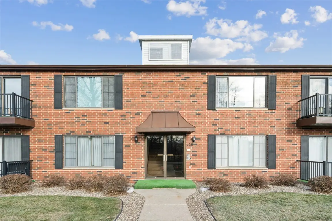 428 29th St Dr Se #16, Cedar Rapids, IA 53403 - Image #1
