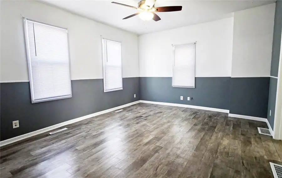 208 7th Street Sw, Cedar Rapids, IA 52404 - #2