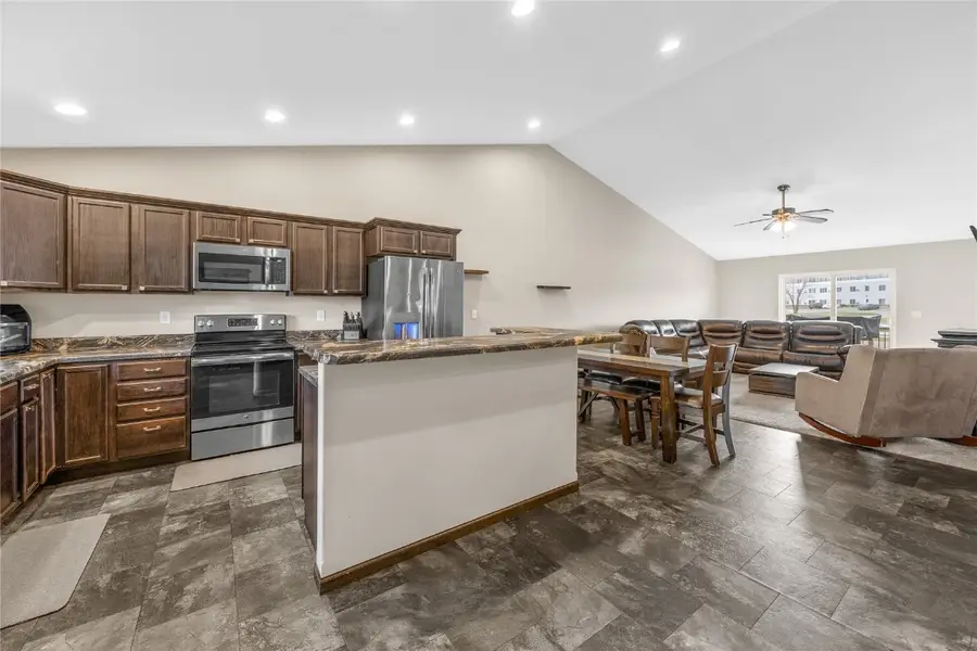 3098 Sherwood Drive, Marion, IA 52302 - Image #3