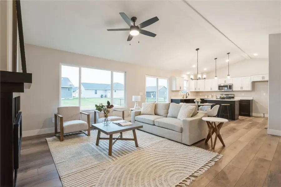 6177 Glenwood Drive, Marion, IA 52302 - Image #2