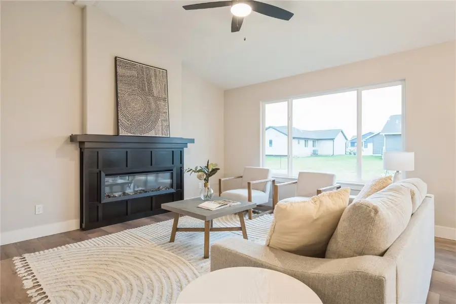 6177 Glenwood Drive, Marion, IA 52302 - Image #3