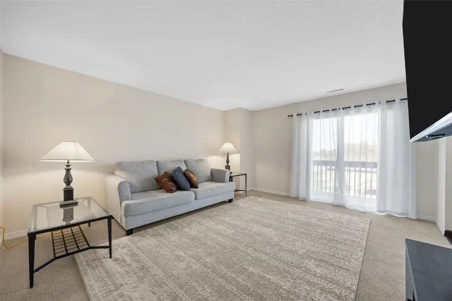 6118 Greenbriar Lane Sw #D, Cedar Rapids, IA 52404 - Image #3