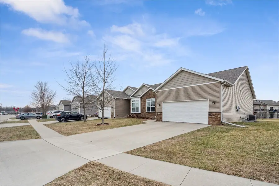 223 Windflower, Solon, IA 52333 - Image #2