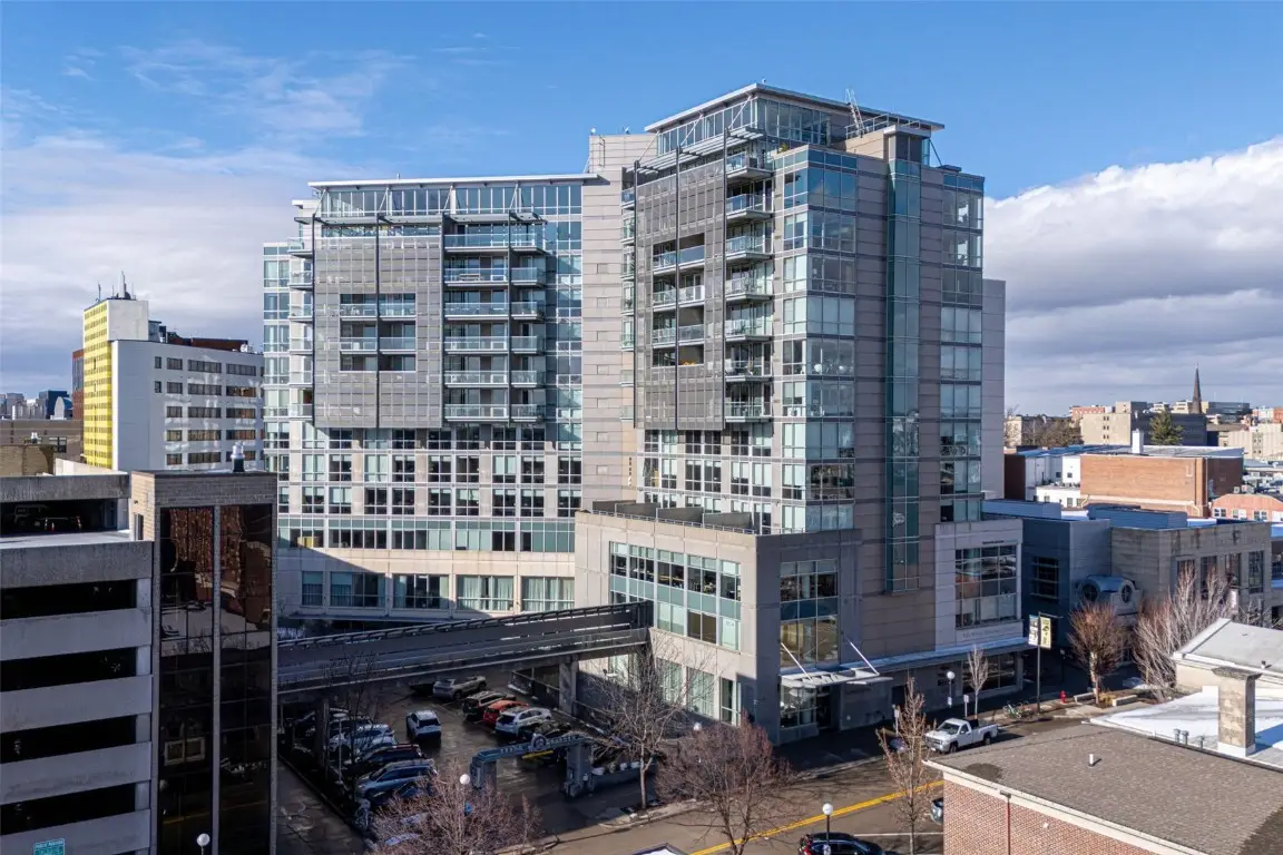 221 E College Street #703, Iowa City, IA 52240 - Image #1