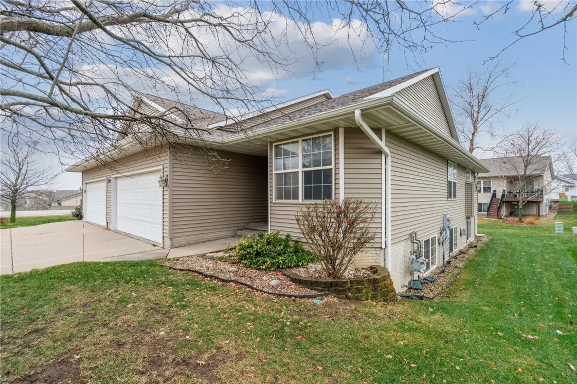 3660 Deer Valley Drive #B, Marion, IA 52302 - Image #1