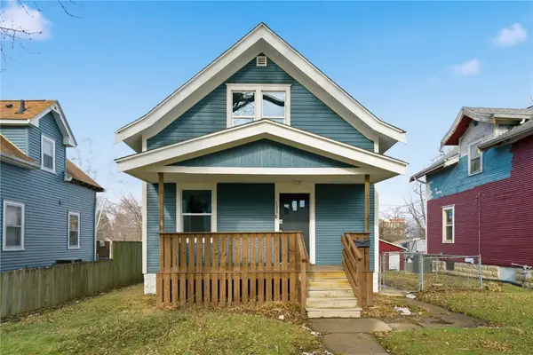 1338 Hinkley Avenue Nw, Cedar Rapids, IA 52405