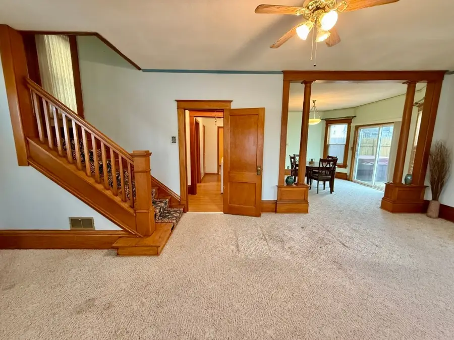 100 E Welsh Street, Williamsburg, IA 52361 - #2
