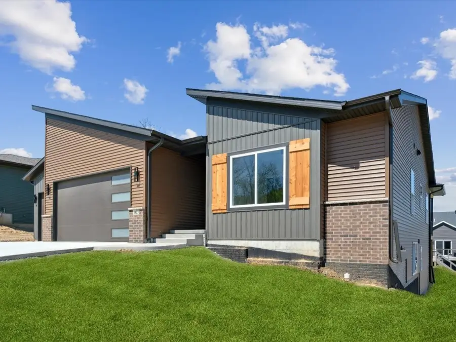 1423 Legend Drive, Tiffin, IA 52340 - Image #3