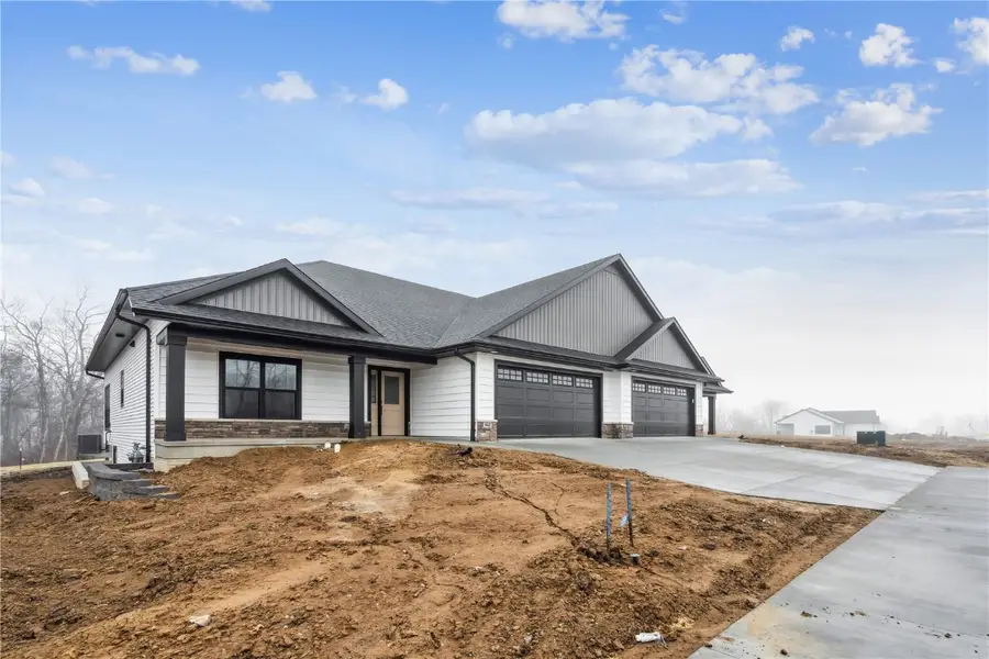 642 Maclan Court, Iowa City, IA 52246 - Image #2