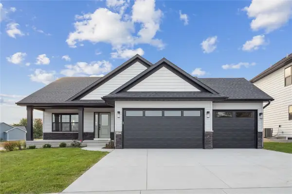 1289 Covered Wagon Drive, Iowa City, IA 52245