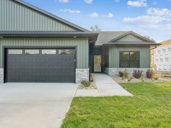 658 Maclan Court, Iowa City, IA 52246