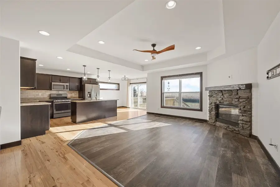 369 Bent Creek Dr, Marion, IA 52302 - Image #2