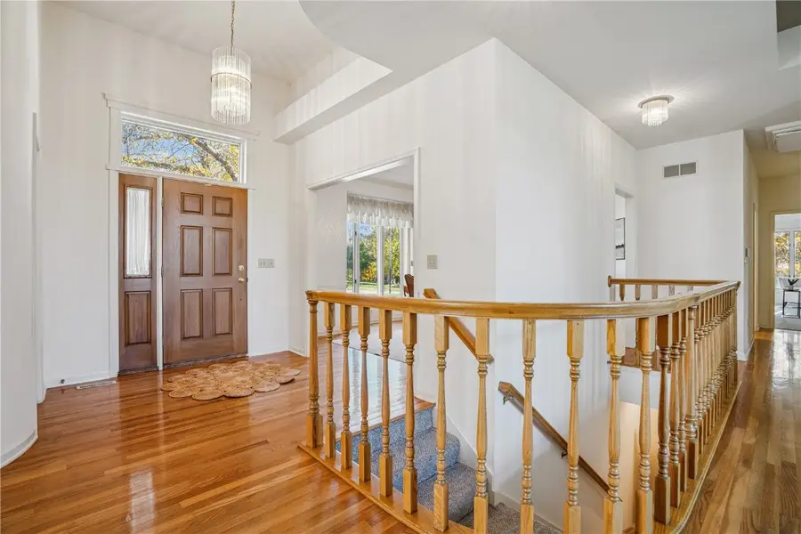 1919 SE Oak Knolls Court, Cedar Rapids, IA 52403 - Image #3